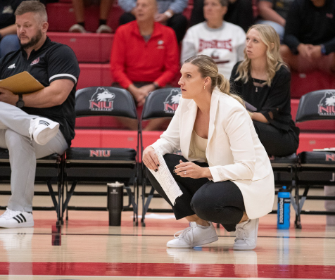 niu-volleyball-raih-perhargaan-avca-team-academic-award