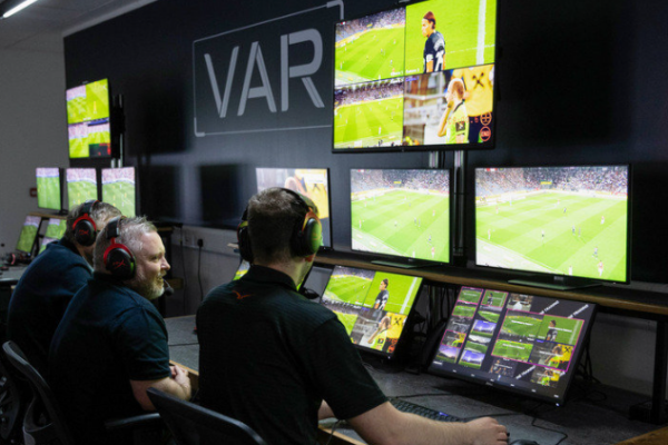 var-dalam-voli-dan-dampaknya-pada-keputusan-wasit