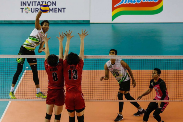 Teknik Melakukan Smash Voli Menukik Tajam Ke Area Lawan